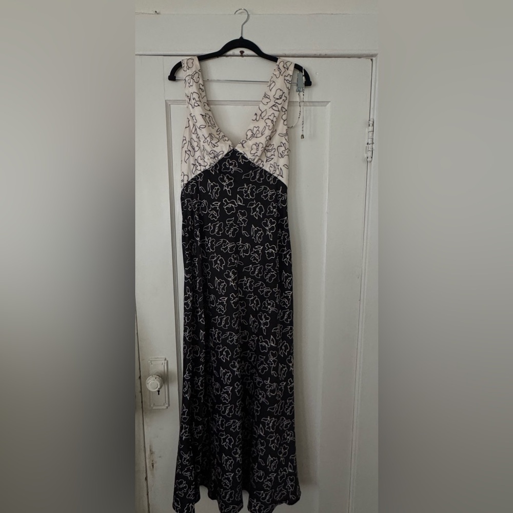 Beautiful Black and Cream Floral Dress